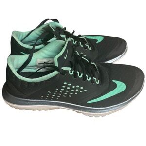 Nike Women's Black and Mint Athletic Shoes